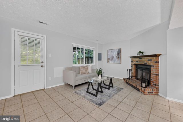 10902 HARPERS SQUARE CT, Reston, VA 20191