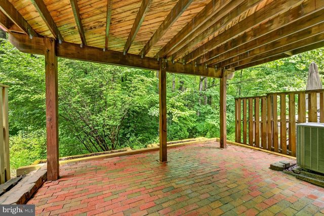 10902 HARPERS SQUARE CT, Reston, VA 20191