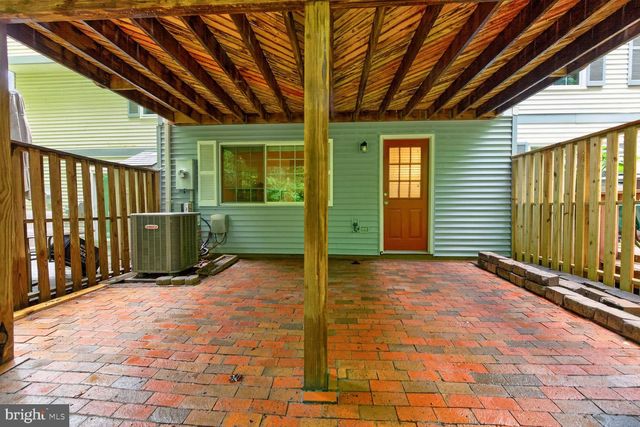 10902 HARPERS SQUARE CT, Reston, VA 20191