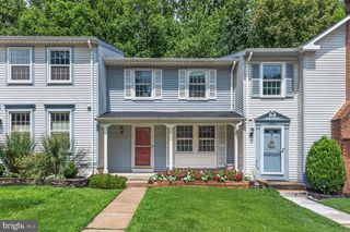 10902 HARPERS SQUARE CT, Reston, VA 20191