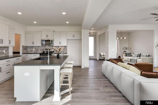 12613 S 79 Street, Papillion, NE 68046