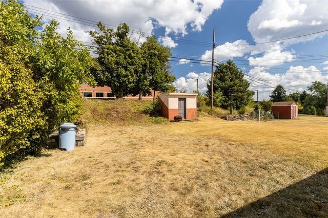 133 Eileen, Baldwin Boro, PA 15227