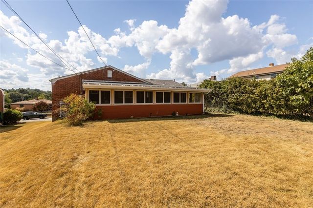 133 Eileen, Baldwin Boro, PA 15227