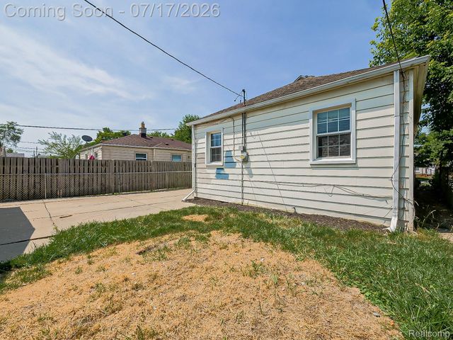3855 18th Street, Wyandotte, MI 48192