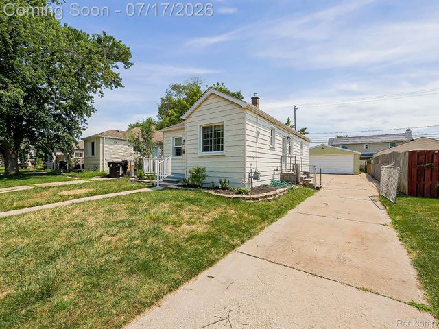 3855 18th Street, Wyandotte, MI 48192