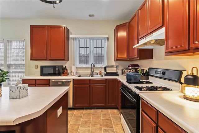 215 Ridge Bay Court, Greenville, SC 29611