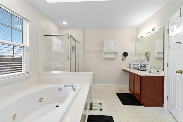 215 Ridge Bay Court, Greenville, SC 29611