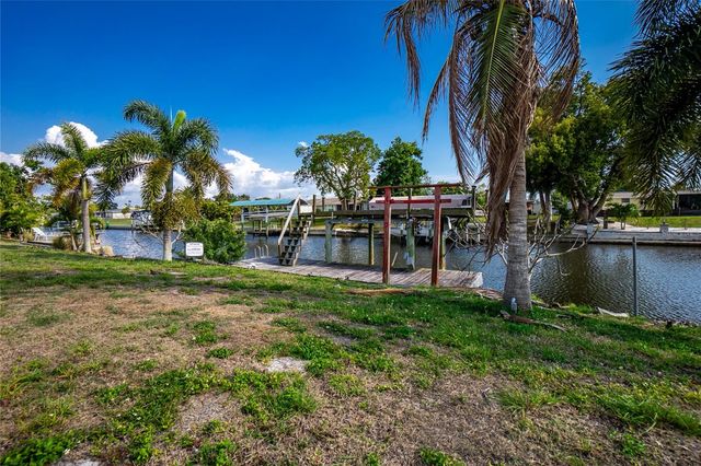 117 BEDFORD DRIVE NE, Port Charlotte, FL 33952