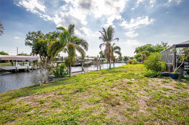 117 BEDFORD DRIVE NE, Port Charlotte, FL 33952