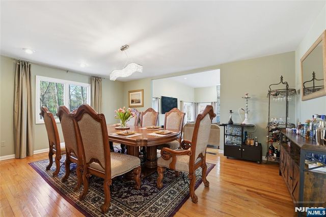 947 Franklin Lake Road, Franklin Lakes, NJ 07417