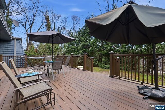 947 Franklin Lake Road, Franklin Lakes, NJ 07417