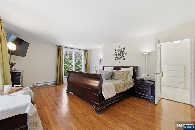 947 Franklin Lake Road, Franklin Lakes, NJ 07417