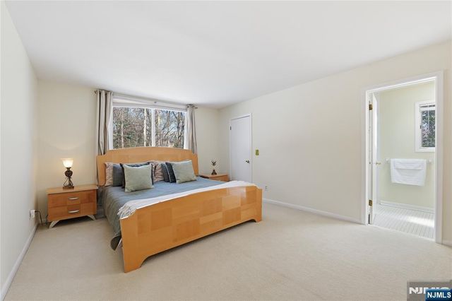 947 Franklin Lake Road, Franklin Lakes, NJ 07417