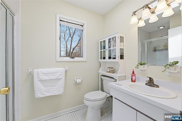 947 Franklin Lake Road, Franklin Lakes, NJ 07417