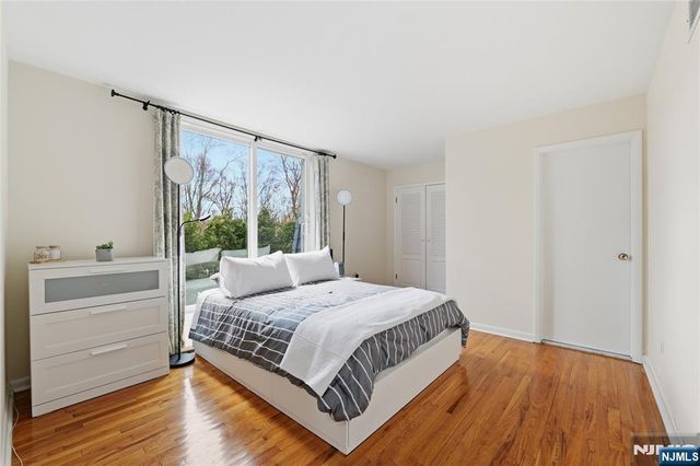 947 Franklin Lake Road, Franklin Lakes, NJ 07417