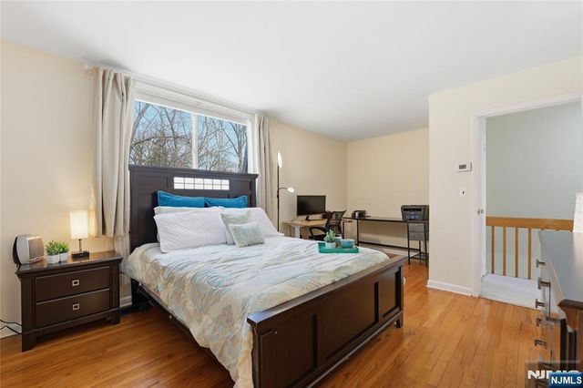 947 Franklin Lake Road, Franklin Lakes, NJ 07417