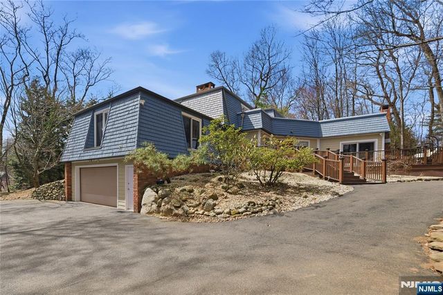 947 Franklin Lake Road, Franklin Lakes, NJ 07417
