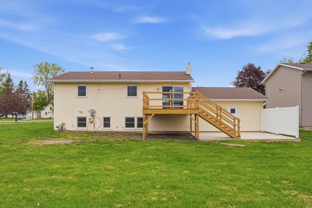 1 S Western Avenue, New Hampton, IA 50659