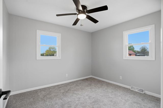 1 S Western Avenue, New Hampton, IA 50659