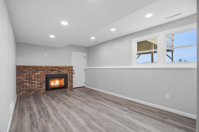 1 S Western Avenue, New Hampton, IA 50659