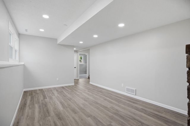 1 S Western Avenue, New Hampton, IA 50659