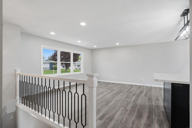 1 S Western Avenue, New Hampton, IA 50659