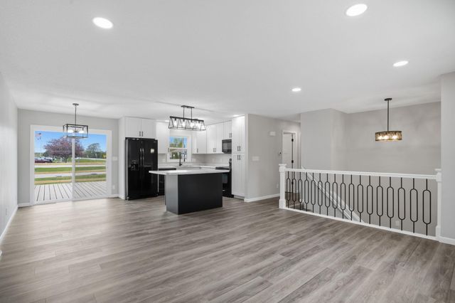 1 S Western Avenue, New Hampton, IA 50659