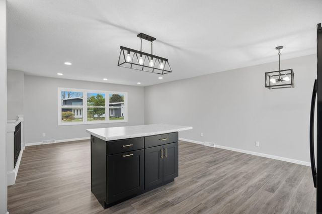 1 S Western Avenue, New Hampton, IA 50659