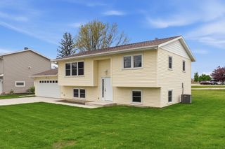 1 S Western Avenue, New Hampton, IA 50659