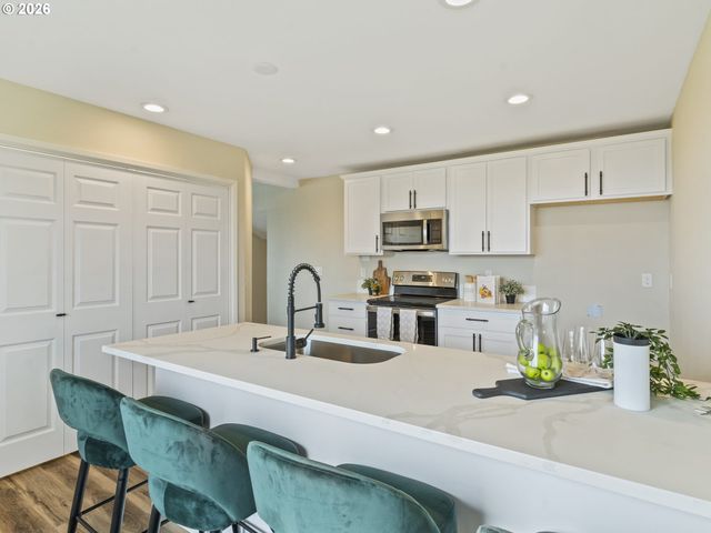 2615 E MCLOUGHLIN Blvd, Vancouver, WA 98661