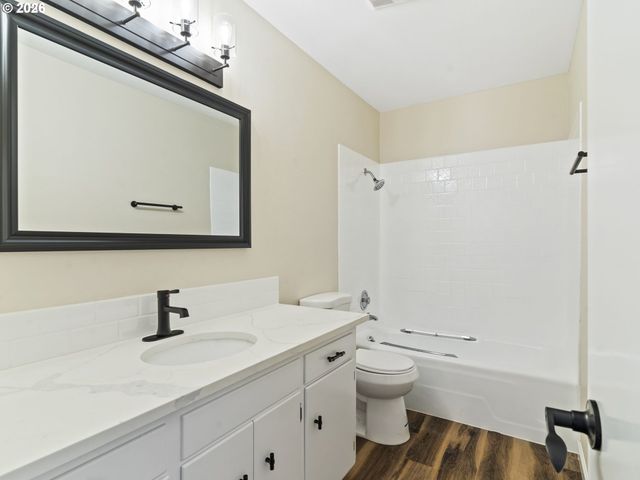 2615 E MCLOUGHLIN Blvd, Vancouver, WA 98661