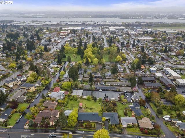 2615 E MCLOUGHLIN Blvd, Vancouver, WA 98661