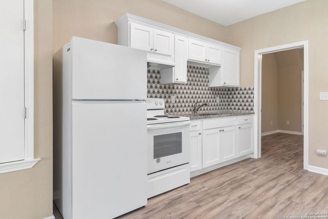 931 W Rosewood, San Antonio, TX 78201