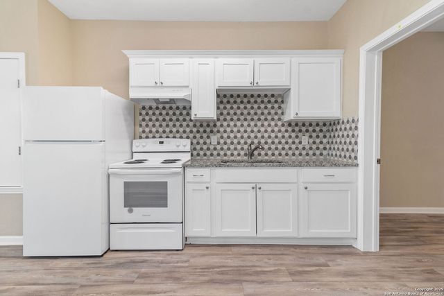 931 W Rosewood, San Antonio, TX 78201
