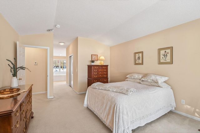 8810 Pointe Vista Drive, Victoria, MN 55386