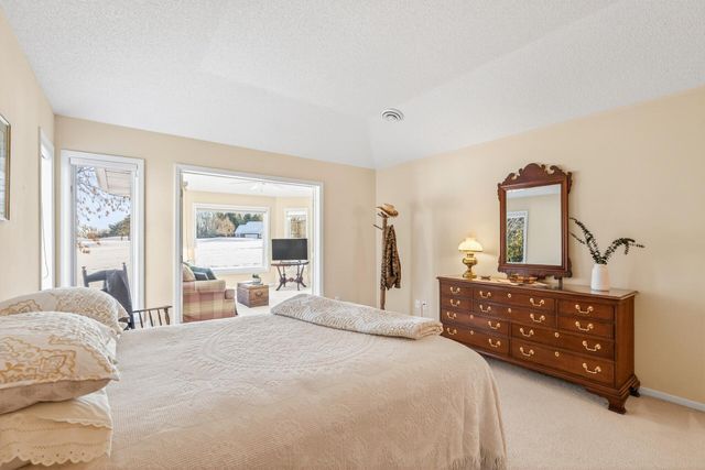 8810 Pointe Vista Drive, Victoria, MN 55386