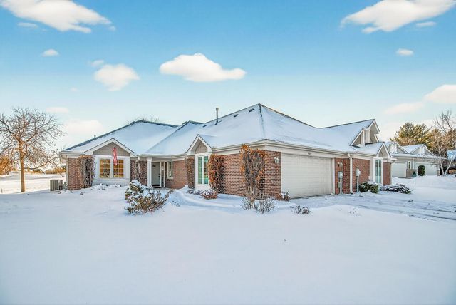 8810 Pointe Vista Drive, Victoria, MN 55386