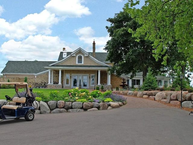 8810 Pointe Vista Drive, Victoria, MN 55386