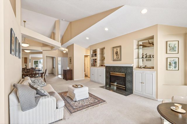 8810 Pointe Vista Drive, Victoria, MN 55386