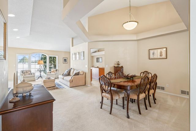 8810 Pointe Vista Drive, Victoria, MN 55386