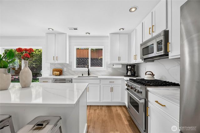 33903 Sorenson Street SE, Snoqualmie, WA 98065