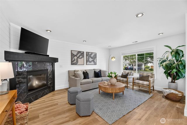 33903 Sorenson Street SE, Snoqualmie, WA 98065