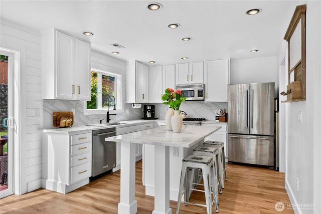 33903 Sorenson Street SE, Snoqualmie, WA 98065