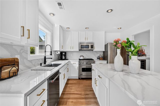 33903 Sorenson Street SE, Snoqualmie, WA 98065