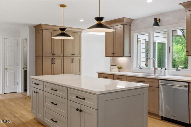 1023 Cleland Drive, Chapel Hill, NC 27517