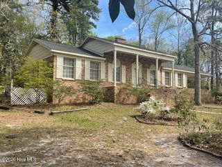 403 Woodland Drive, Elizabethtown, NC 28337
