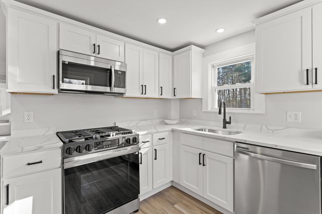 176 Airport Road, Concord, NH 03301
