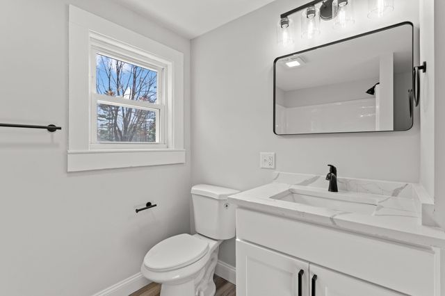 176 Airport Road, Concord, NH 03301