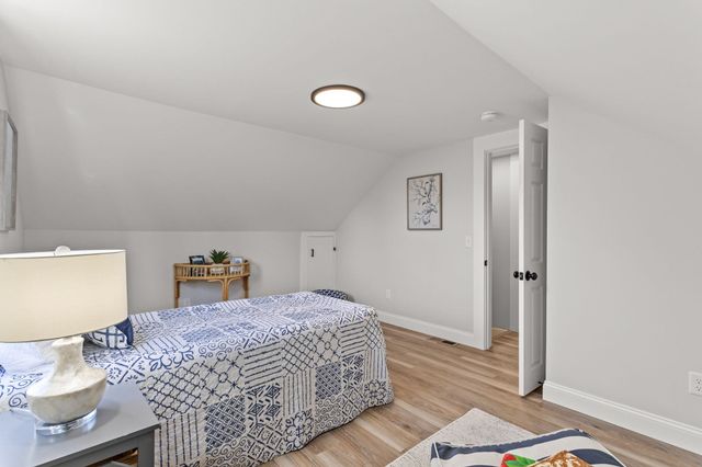 176 Airport Road, Concord, NH 03301