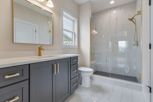 9770 Dunegrass Way, St. John, IN 46373